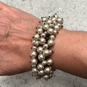 Pearl Stretch Bracelet
